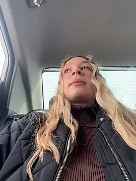 SashaCatt online show from 04-22-26, 08:50