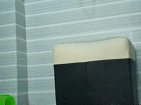 Tiny-122 online show from 04-25-26, 02:03