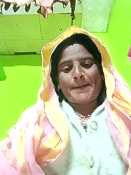 Snapshot of Quin_love143 chatting on 11-11-25, 11:05 Quin love143 online show from 11-11-25, 11:05