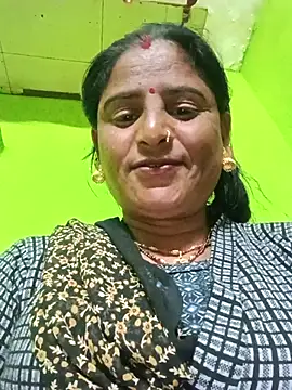 Snapshot of Quin_love143 chatting on 11-16-25, 10:59 Quin love143 online show from 11-16-25, 10:59