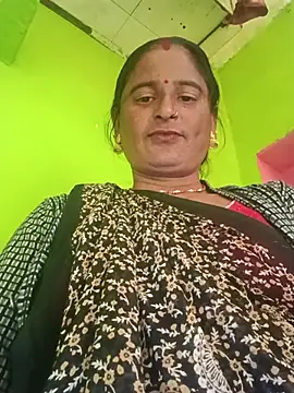 Snapshot of Quin_love143 chatting on 11-23-25, 10:48 Quin love143 online show from 11-23-25, 10:48