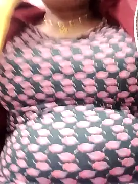 Snapshot of Quin_love143 chatting on 12-01-25, 02:22 Quin love143 online show from 12-01-25, 02:22