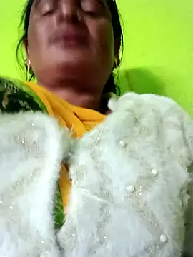 Snapshot of Quin_love143 chatting on 12-03-25, 02:15 Quin love143 online show from 12-03-25, 02:15