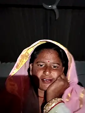 Snapshot of Quin_love143 chatting on 12-14-25, 11:42 Quin love143 online show from 12-14-25, 11:42