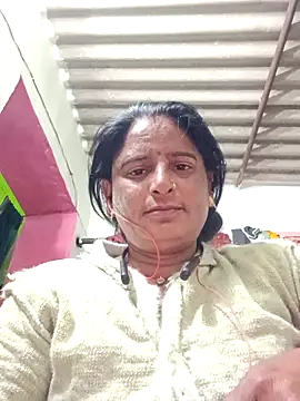 Snapshot of Quin_love143 chatting on 12-21-25, 12:07 Quin love143 online show from 12-21-25, 12:07