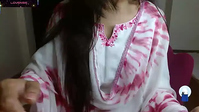 Snapshot of DesireBliss chatting on 02-18-26, 08:38 DesireBliss online show from 02-18-26, 08:38