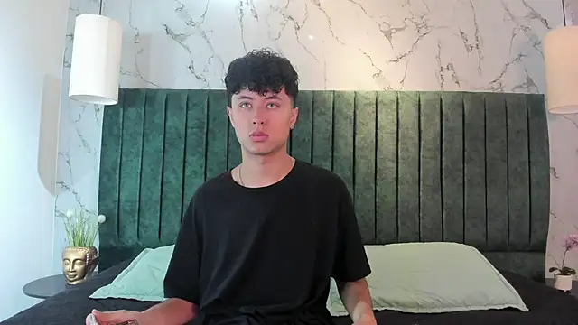 Noah dupont  online show from 12-04-25, 11:52