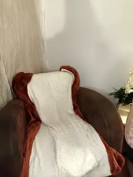 Snapshot of MickNanaa chatting on 02-20-26, 06:26 MickNanaa online show from 02-20-26, 06:26