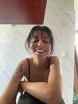Tamara Aluna  online show from 06-25-26, 04:00