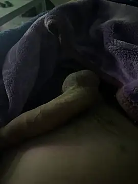 groschibre40100 online show from 02-19-26, 12:39