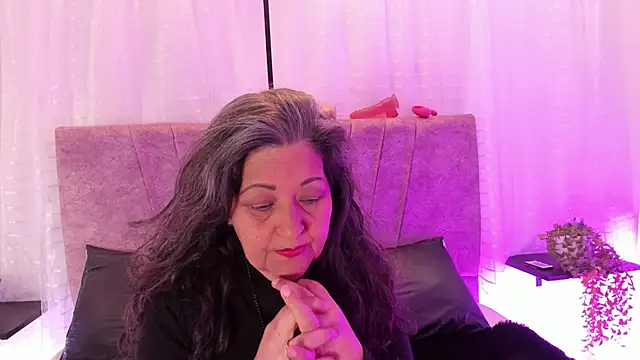 Victoriaa Anderson online show from 04-27-26, 02:04