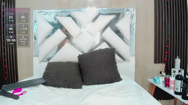 Snapshot of miiaferrer chatting on 01-08-26, 01:24 miiaferrer online show from 01-08-26, 01:24