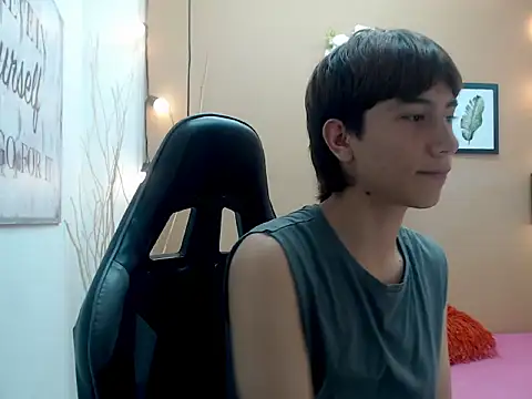 Snapshot of peter_seed chatting on 11-08-25, 07:56 peter seed online show from 11-08-25, 07:56