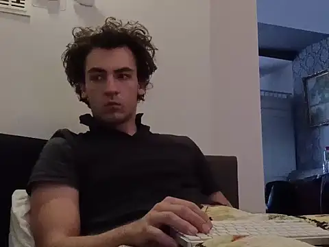 Snapshot of Markss1 chatting on 11-09-25, 12:47 Markss1 online show from 11-09-25, 12:47