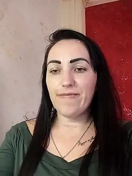 Snapshot of ArianaXFresh chatting on 12-17-25, 11:05 ArianaXFresh online show from 12-17-25, 11:05