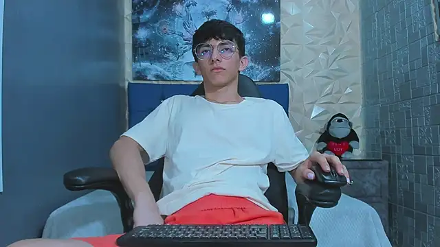 ElanGiraldo online show from 05-07-26, 11:21