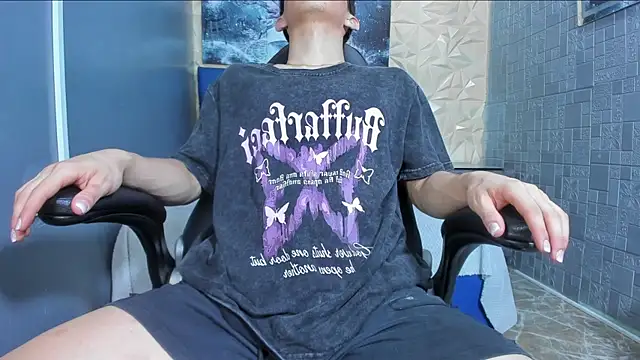 ElanGiraldo online show from 06-10-26, 11:24