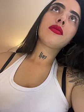 Snapshot of _Naomi_Fox_ chatting on 12-18-25, 06:52 Naomi Fox online show from 12-18-25, 06:52