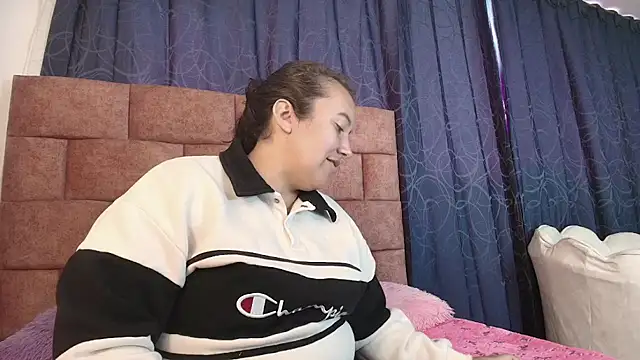 Sofi-Brown online show from 11-13-25, 04:06