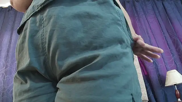 Sofi-Brown online show from 12-16-25, 02:44