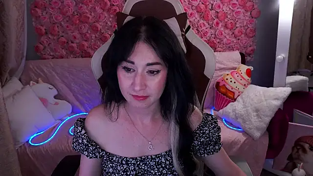 CarolinaaFoxyyy online show from 05-20-26, 06:47