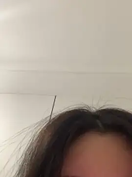 Snapshot of hoho-is chatting on 12-18-25, 02:12 hoho-is online show from 12-18-25, 02:12