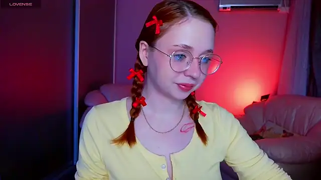 Erica Nelson online show from 05-17-26, 01:25