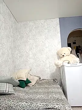 Snapshot of URALS-BOOBS chatting on 12-17-25, 08:15 URALS-BOOBS online show from 12-17-25, 08:15