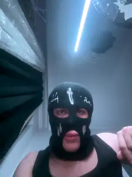 Snapshot of Alphamasteespitpiss chatting on 12-16-25, 01:32 Alphamasteespitpiss online show from 12-16-25, 01:32