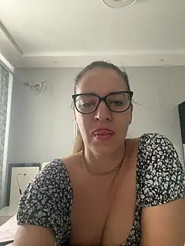 Milana8263 online show from 03-08-26, 08:07