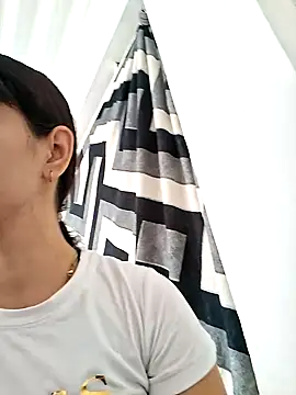 Skinny Wet online show from 11-19-25, 12:49