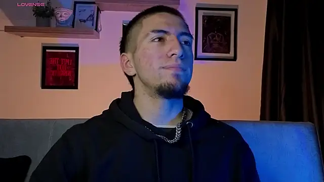 Snapshot of AresMassimoX chatting on 11-15-25, 03:48 AresMassimoX online show from 11-15-25, 03:48