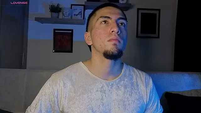 Snapshot of AresMassimoX chatting on 11-20-25, 01:28 AresMassimoX online show from 11-20-25, 01:28