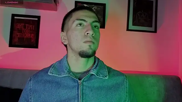 Snapshot of AresMassimoX chatting on 12-04-25, 04:00 AresMassimoX online show from 12-04-25, 04:00