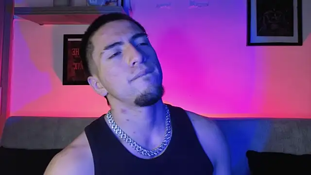 Snapshot of AresMassimoX chatting on 12-16-25, 04:17 AresMassimoX online show from 12-16-25, 04:17