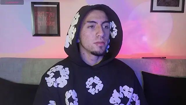 Snapshot of AresMassimoX chatting on 12-23-25, 05:38 AresMassimoX online show from 12-23-25, 05:38