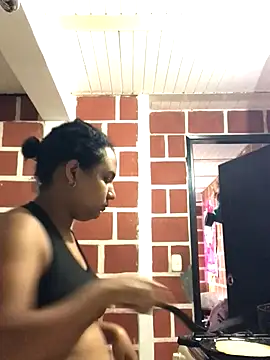 Snapshot of CataniaA22 chatting on 11-28-25, 02:09 CataniaA22 online show from 11-28-25, 02:09