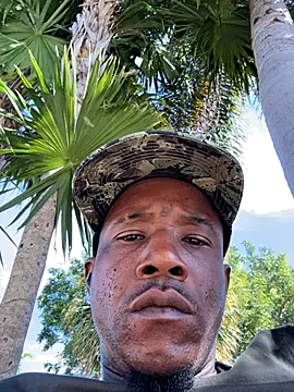 Snapshot of Kingkongg21@xh chatting on 11-22-25, 05:45 Kingkongg21xh online show from 11-22-25, 05:45