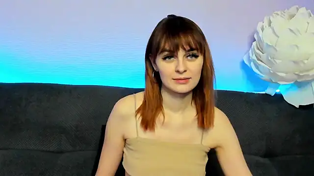 Eva Meaw online show from 12-17-25, 02:01