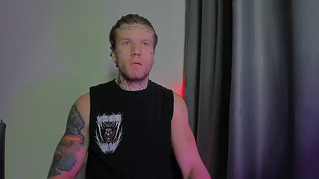 Snapshot of Huntall77 chatting on 11-28-25, 01:25 Huntall77 online show from 11-28-25, 01:25