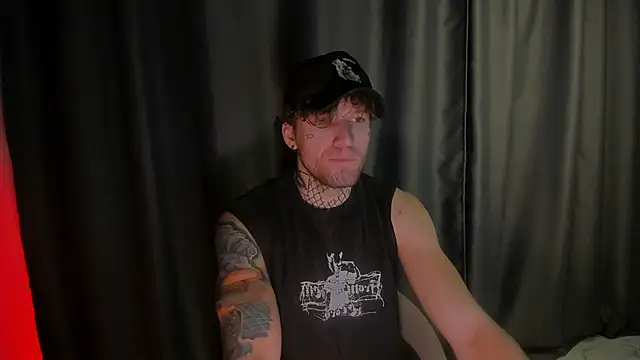 Snapshot of Huntall77 chatting on 12-01-25, 03:17 Huntall77 online show from 12-01-25, 03:17