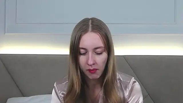 Snapshot of RachaelCute chatting on 12-02-25, 06:30 RachaelCute online show from 12-02-25, 06:30