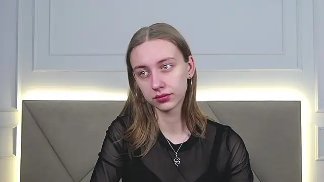 Snapshot of RachaelCute chatting on 12-16-25, 04:50 RachaelCute online show from 12-16-25, 04:50