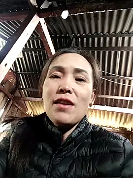 Feeling-hot online show from 12-02-25, 04:07