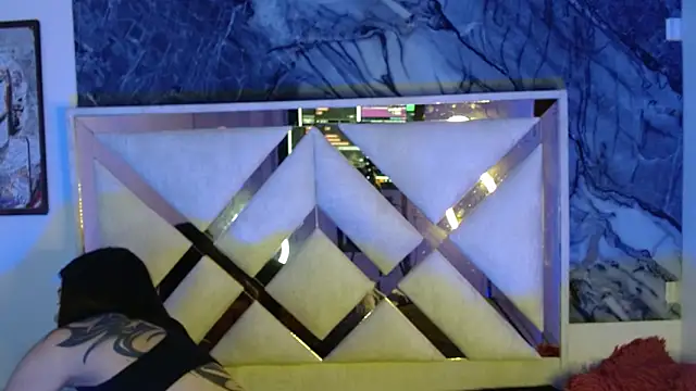 tael novacs online show from 12-19-25, 04:19