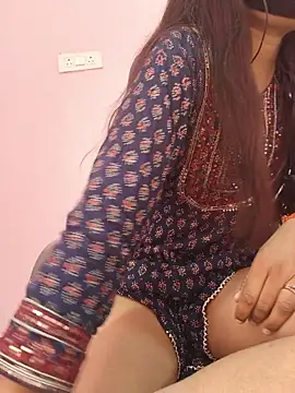 Iamyourdarling online show from 11-22-25, 06:01