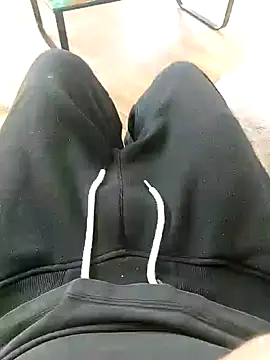 Snapshot of Nousdeux21 chatting on 12-16-25, 10:53 Nousdeux21 online show from 12-16-25, 10:53