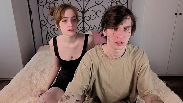 Snapshot of Danny_loves_Mary chatting on 11-22-25, 07:07 Danny loves Mary online show from 11-22-25, 07:07