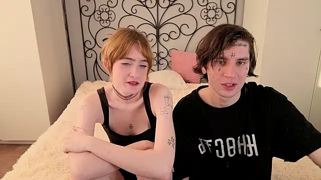 Snapshot of Danny_loves_Mary chatting on 11-29-25, 03:42 Danny loves Mary online show from 11-29-25, 03:42