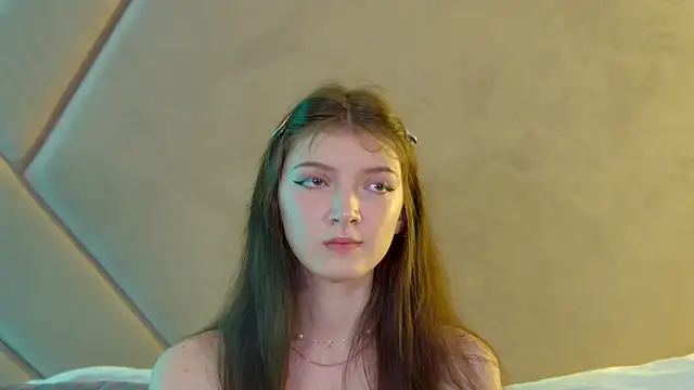 SophiaProve online show from 05-18-26, 04:24